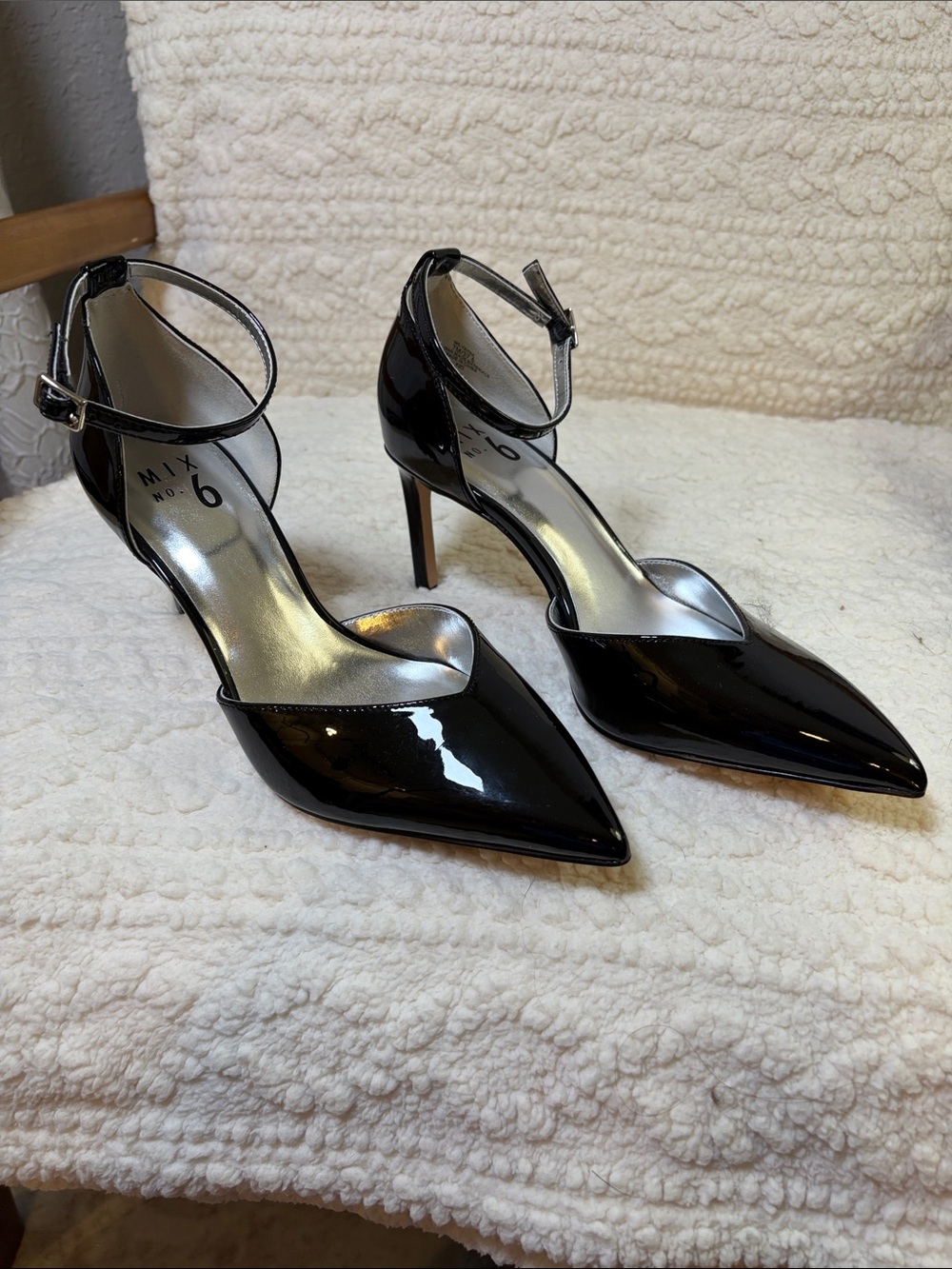 Mix No 6 black patent leather heels with pointed toe and ankle strap size 7